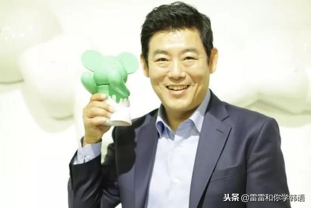 童年因私生子身份不幸「父親缺席56年」 生意失敗欠錢「10年低谷妻子無悔陪伴」