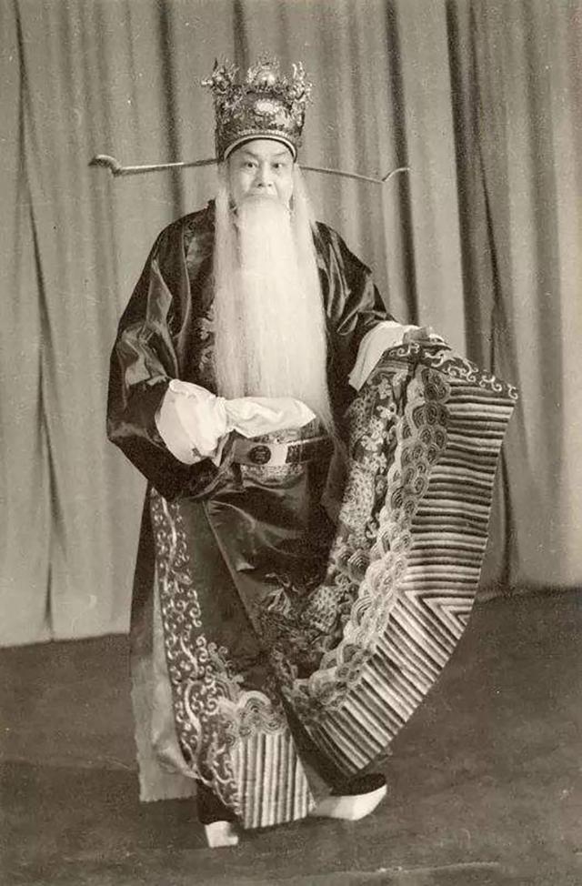 比賭王經歷更傳奇！「上海第一名媛」與戲子私奔，卻締造一個「超級豪門」女兒揚名好萊塢