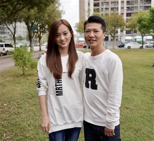 方順吉娶美嬌娘「為愛浪子回頭」：謝謝妳沒放棄我　擁3兒女堅決「不讓14歲帥兒出道」憂步爸爸後塵