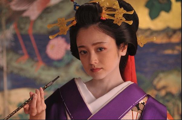 12歲成影后！43歲女星「被生母當搖錢樹」咬牙苦撐　長大驚見「初戀男友變繼父」近況讓人鼻酸