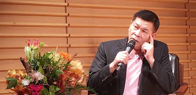 澎恰恰「打電話繫親子情25年」憾未能盡孝失智母　好想媽媽卻「僅找到一張合照」苦勸及時行孝
