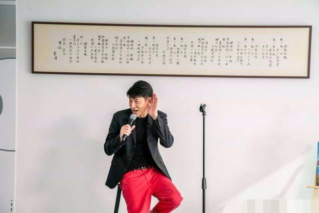 32周年了！59歲劉德華現身歌迷會「自嘆皺紋白髮增多」   驕傲曬出「8嵗女兒畫作」大讚有藝術天賦