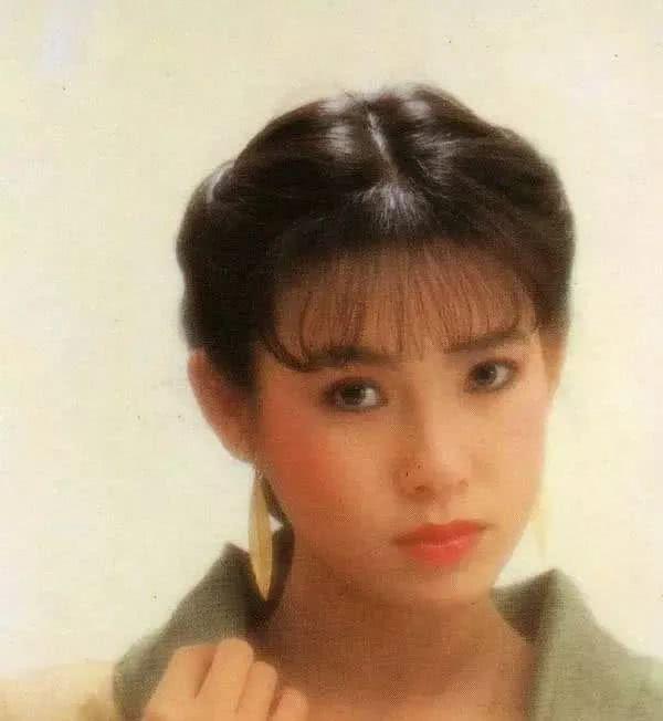 為生子做19次試管！ 67歲影后「遭富商背叛」患癌離婚　80歲老母親「九步一拜祈福」令人鼻酸