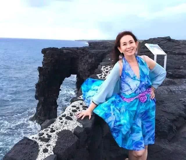為生子做19次試管！ 67歲影后「遭富商背叛」患癌離婚　80歲老母親「九步一拜祈福」令人鼻酸