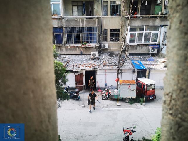 我，今年51歲，30年前嫁給我的老師，陪他開貨車跑運輸賣豬頭肉