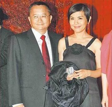 豪門碗難捧！張清芳曾嘆婚後「天天忙到晚上11點」：一點都不是貴婦　「結婚沒多久懷孕」一天時間全繞著家人