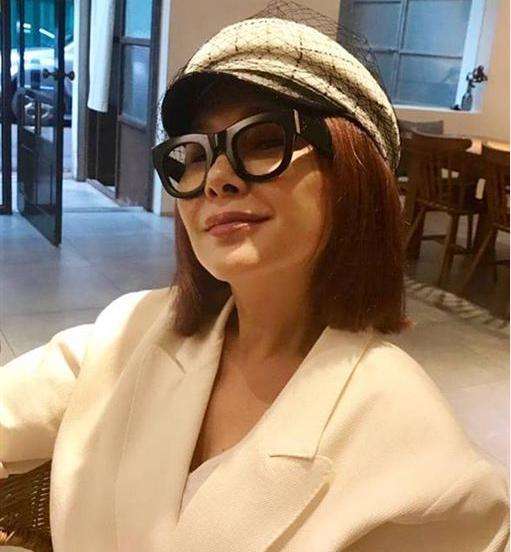 被說高攀金龜婿！張清芳「嫁豪門不卑微」：好命靠自己　老公提親秀學歷「她高EQ反擊」秒讓對方惦惦