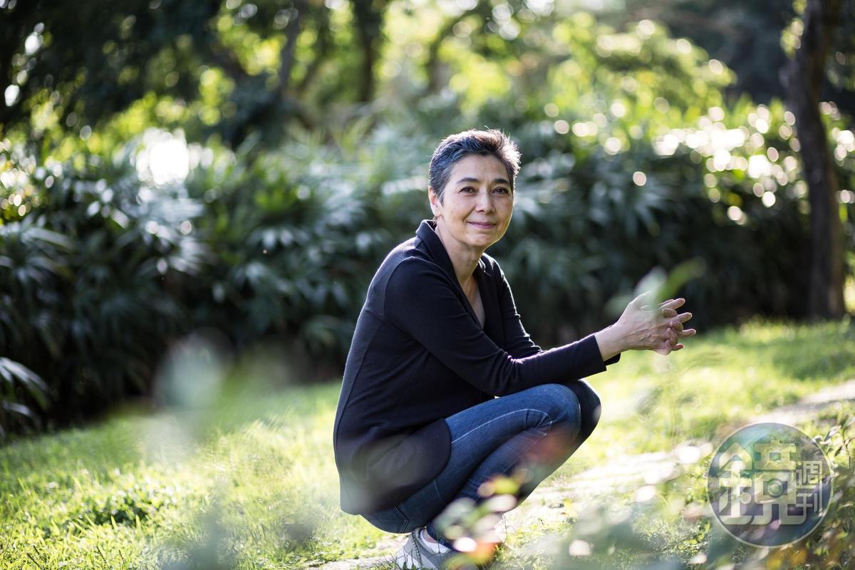 自責是拖油瓶！賴佩霞「為脫離母親掌控」25歲閃婚卻遭背叛　「媽媽沒我更幸福」靠心靈課程走出：現只剩感恩