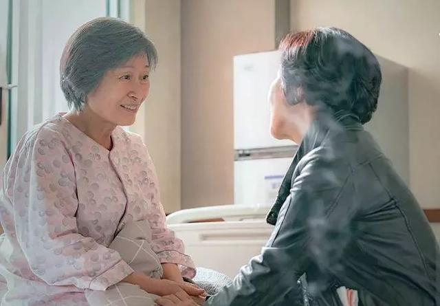 盡孝是本能！失智母「記不得丈夫孩子」生命倒數計時　用最後15年紀錄「不快樂也不恐懼」平靜離去