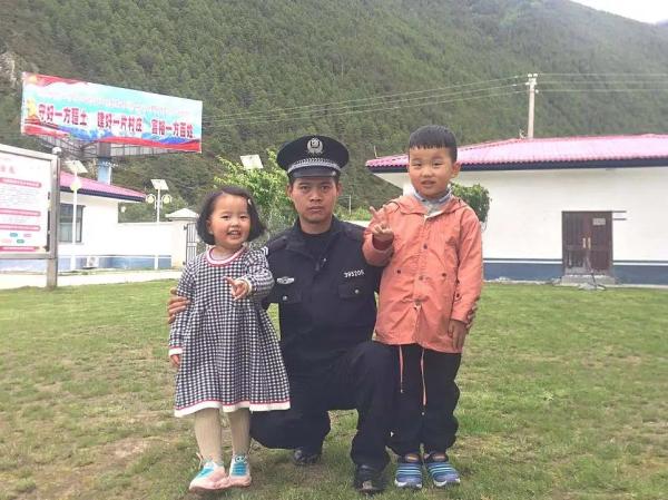 5歲兒替警父照顧媽媽「寫信吐真心話」：你不是好爸爸　期盼快點長大「想幫爸爸做更多」童言童語惹心疼