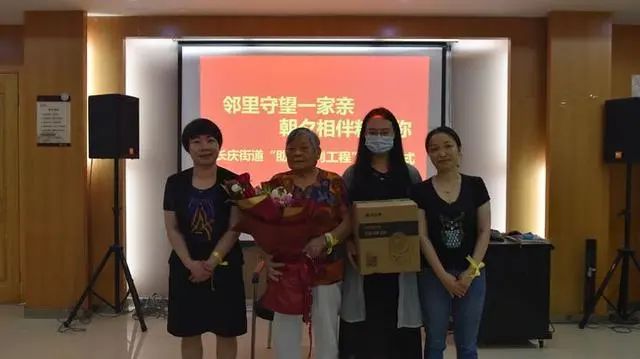 新型養老！80歲嬤喪偶「獨居21坪大房」找不到人說話 　與陌生年輕人同住「免房租互伴」重組新家