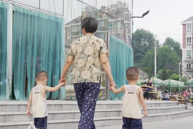 戳心窩！「新型不孝」正在蔓延，比「啃老」更傷父母的心，年輕子女卻還不自知