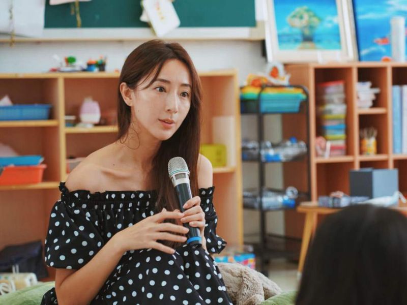 好友硬要抱兒子！隋棠自責「親自向愛兒道歉」　坦言「當時不敢阻止」：媽媽很對不起你