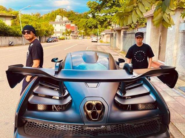 昆凌也沒看出！周杰倫「曬3輛頂級豪車」喊找亮點　連愛車成痴「林志穎都驚呼超狂」眾人愣：亮點到底在哪？
