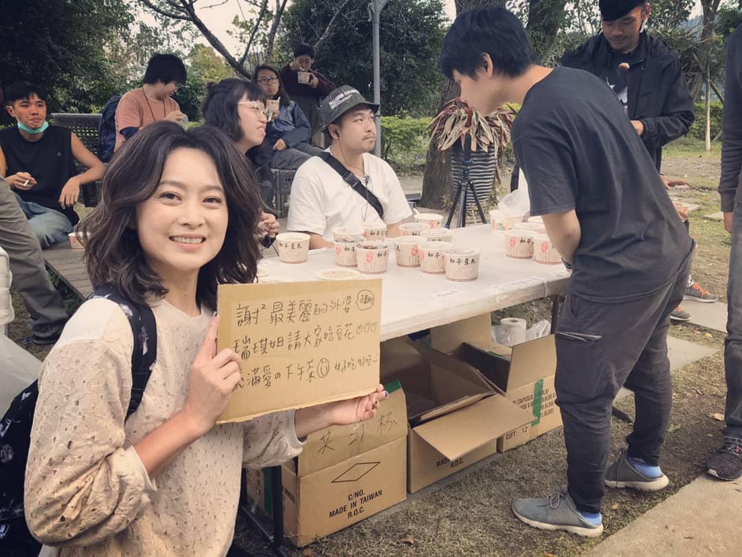 全家照顧失智母！劉瑞琪憶「媽媽還沒50歲患病」曾吼：她為什麼變這樣　坦言不孝「每天陪母複習人生」30年不喊累
