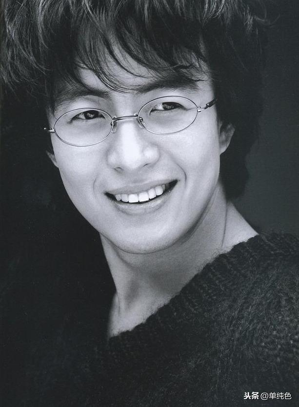 長髮男神的故事！鄭伊健瀟灑浪子「曾陷三角戀」步入婚姻成好男人　裴勇浚深情「告別三段情」終尋得真愛
