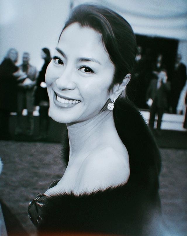 晚點幸福沒關係！楊紫瓊「前夫是28億富商」二婚甜嫁法拉利總裁　熱衷公益「說服美國總統捐2億」全場歡呼