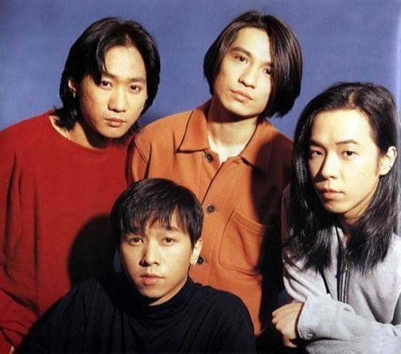 離開27年了！黃家駒走後「未婚妻終身未嫁」求婚戒戴30年　出殯前夕才公開「做背後的女人」：沒人比他好
