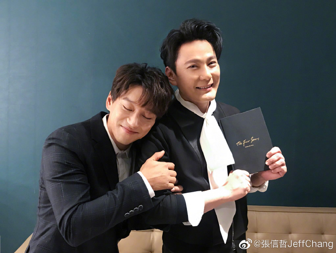 花在爸媽身上不可惜！張信哲曾「砸百萬帶兩老遊歐」每年送母鑽石　寫歌賀父母金婚「告白爸爸是天使」心痛他離去