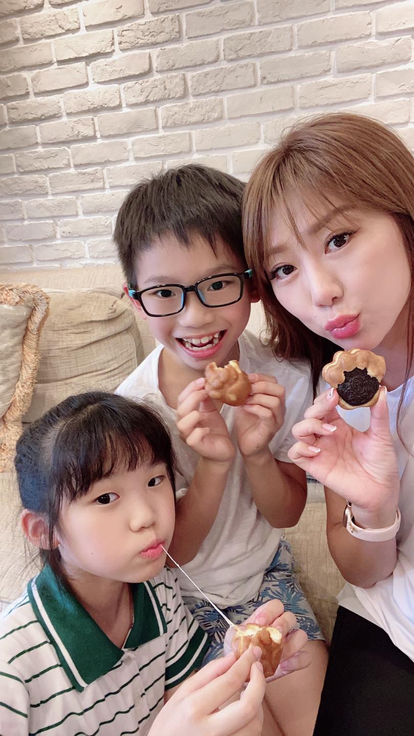 不忍看孩子失望！佩甄小四兒「等暑假等半年」還得上輔導課　當場崩潰「她在一旁心疼落淚」做出超開明決定