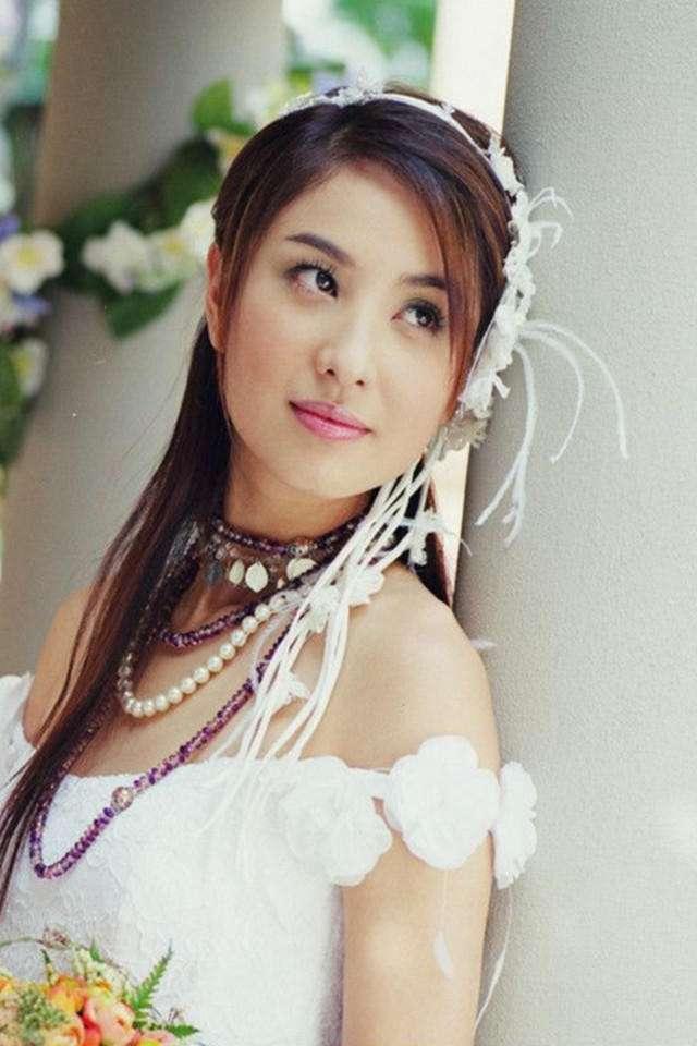 母女三代共用一張臉！鄭希怡女兒完美繼承媽媽美貌　看見外婆年輕照「完全複製粘貼」難認出：基因太強大