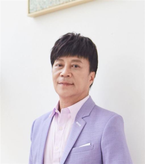 宣布引退歌壇！《愛拚才會贏》陳百潭曝「3病纏身」嘆：老命不保了　考慮「寺廟隱居不出家」豁達終老