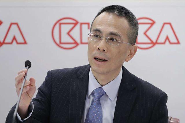 最低調貴婦！平凡女孩熱戀後「才知男方是李嘉誠兒」　嫁入豪門不奢侈「為李家改名生4子」堪稱清流