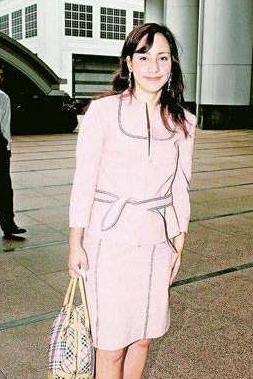 最低調貴婦！平凡女孩熱戀後「才知男方是李嘉誠兒」　嫁入豪門不奢侈「為李家改名生4子」堪稱清流