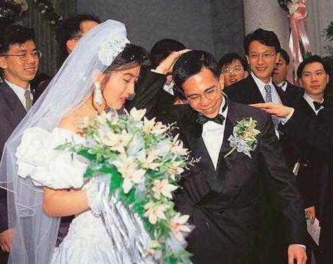最低調貴婦！平凡女孩熱戀後「才知男方是李嘉誠兒」　嫁入豪門不奢侈「為李家改名生4子」堪稱清流