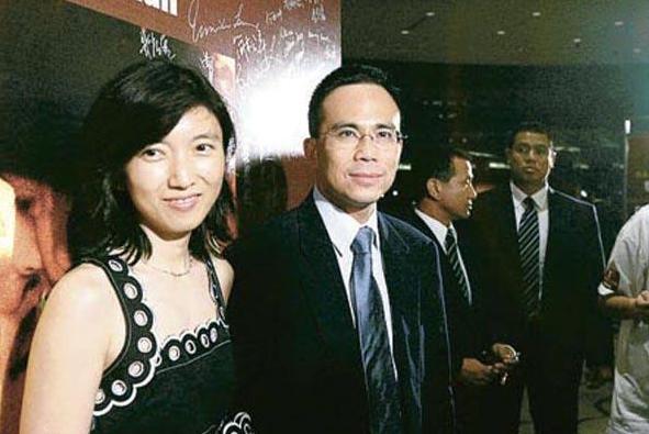 最低調貴婦！平凡女孩熱戀後「才知男方是李嘉誠兒」　嫁入豪門不奢侈「為李家改名生4子」堪稱清流