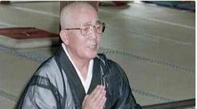 傳奇一生！商場強人患重症「65歲毅然剃度出家」　化緣「遇女清潔員贈100元買麵包」瞬間頓悟還俗