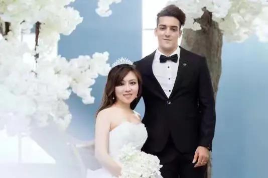 右眼看不到！正妹獨自打拚「閃嫁非洲富二代」公婆臉氣綠　2年後生下混血寶寶「態度大反轉」：都是媳婦功勞