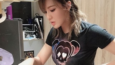 娘家人都變了！女星分享婚後「回去被當客人經驗」哽咽落淚　坦言無法接受「他們服侍我」：越看越難過