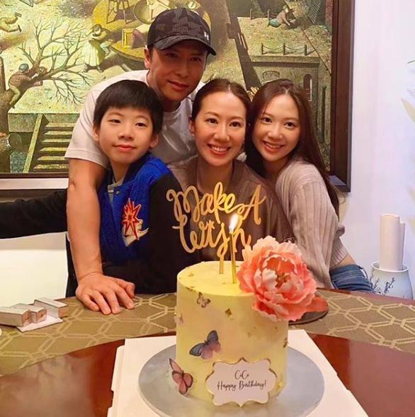 功夫巨星後繼有人！甄子丹「12歲帥兒」顯極強武術天賦 　父子同時「騰空側踢出鏡」配合超默契：完全不輸爸爸