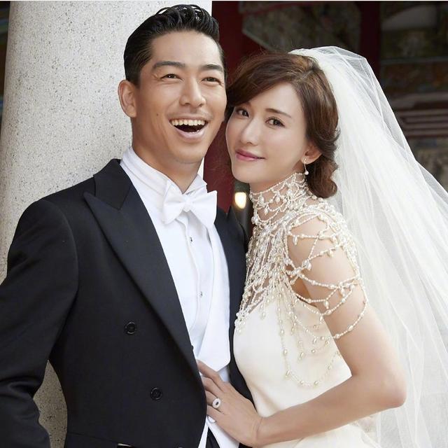 婚後1年認不出！林志玲近照「幸福到長相變了」引網友議論　本尊秒曬「自拍回應酸民」網呼：還是自然最美