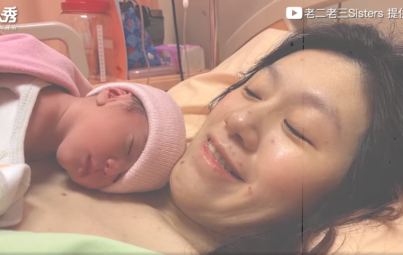 為母則強！媽媽懷龍鳳胎「孕肚大到變正方形」強忍雙倍辛苦　撐到最後「終於見到寶寶」哽咽：值得了