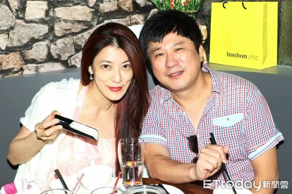 同樣離婚兩樣情！台灣綜藝天王「與前妻每月聚餐」關係昇華　生日當天她贈80萬禮「早已是家人」