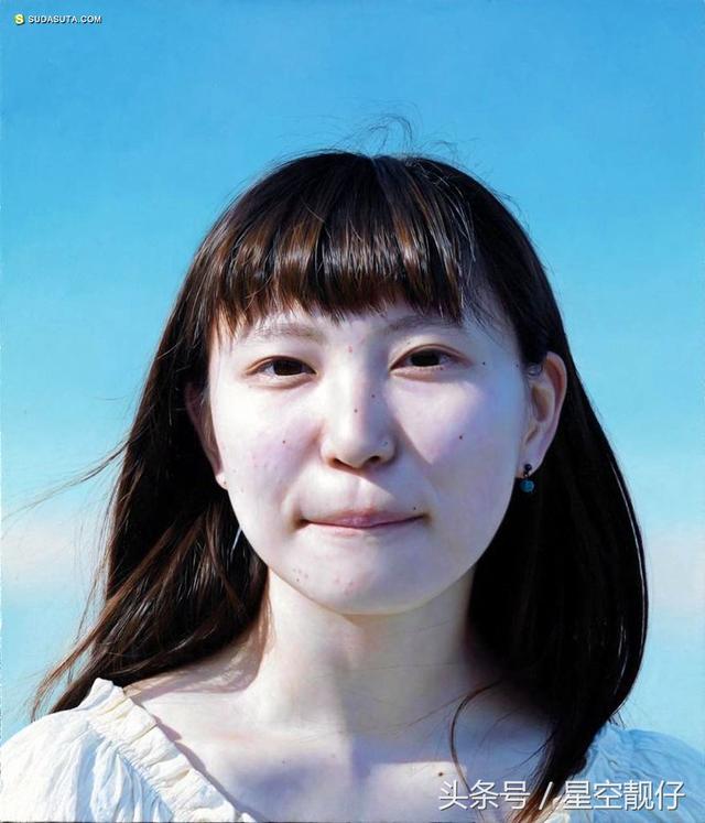 神秘「河中白襯衫少女」全網瘋傳！放大一看「超驚人細節」網看呆膜拜：差點當照片忽略
