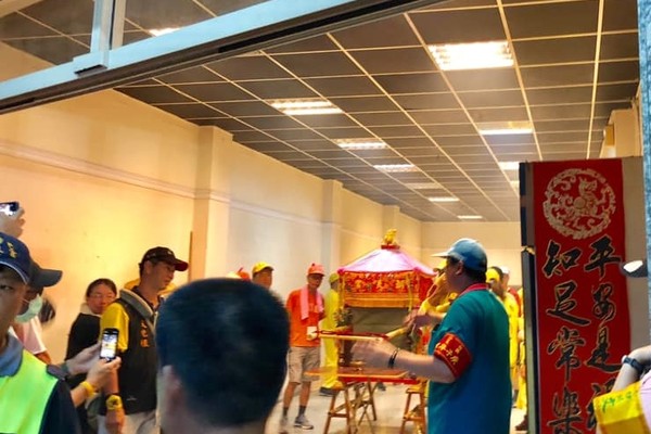 彰化回鑾駐駕！白沙屯媽祖「被店家拒絕」送客：生意不方便　現場全傻眼「娘娘反應也超霸氣」