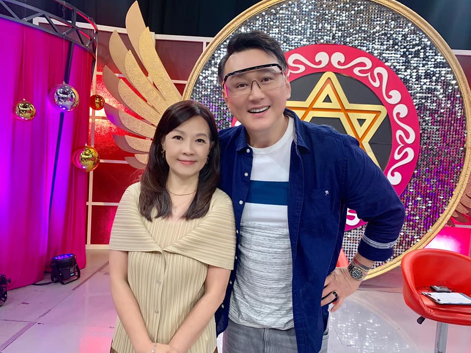 否極泰來！胡藝芬尪投資失利「從貴婦變跪婦」一度想出家　撐過低潮「3兒長大超帥」5口超幸福