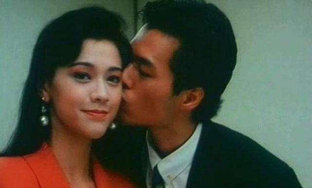 原本是豪門千金！53歲女星「演出美艷電影遭離婚」　二度結婚「老公竟是80億富豪」差20歲依然幸福