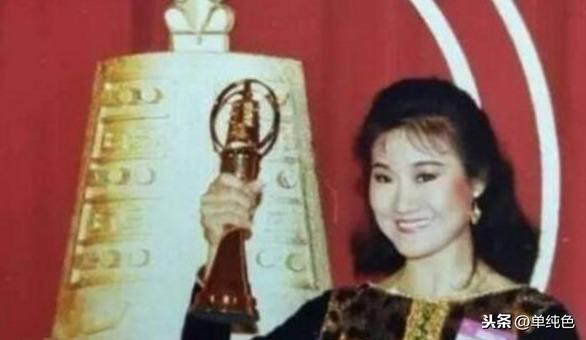 吳靜嫻「曾愛已婚男拒做小三」結成兄妹扶持終生　與費玉清感情好「開玩笑要結婚」年過70樂享單身