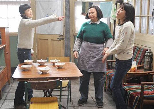 平分百萬拆遷款！老母親要求「3個女兒回家住」　3個女兒「全都拒絕」母親狂哭：白養了你們