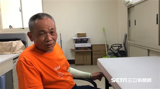 最高齡外送員！70歲阿公「年送4千個便當」給獨居老人　穿梭街巷「保證便當送達熱騰騰」：做到不能做為止