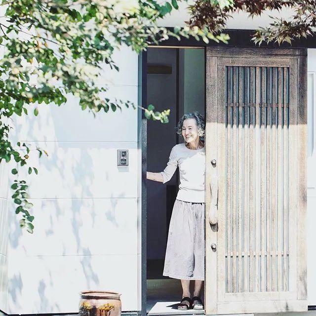 當了44年家庭主婦！5點就起床「從早忙到晚」仍樂在其中　「打理一家9口不是問題」做家事做出興趣