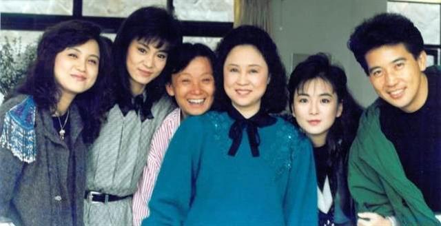 傻女翠珊爆紅全台！趙永馨密嫁攝影師15年「愛情苦盡甘來」　「偷偷轉幕後發展」成立工作室先生愛相隨