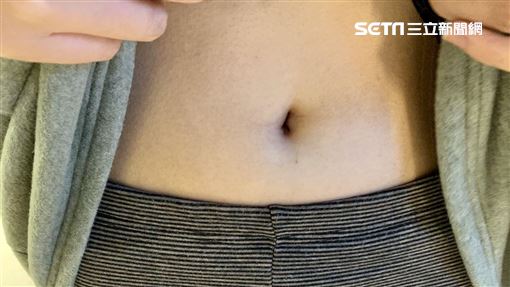 不聽老人勸！她挖肚臍「挖出1公分黑色精華」：感覺沒怎樣阿　隔天「開始感覺到不對勁」真的GG了