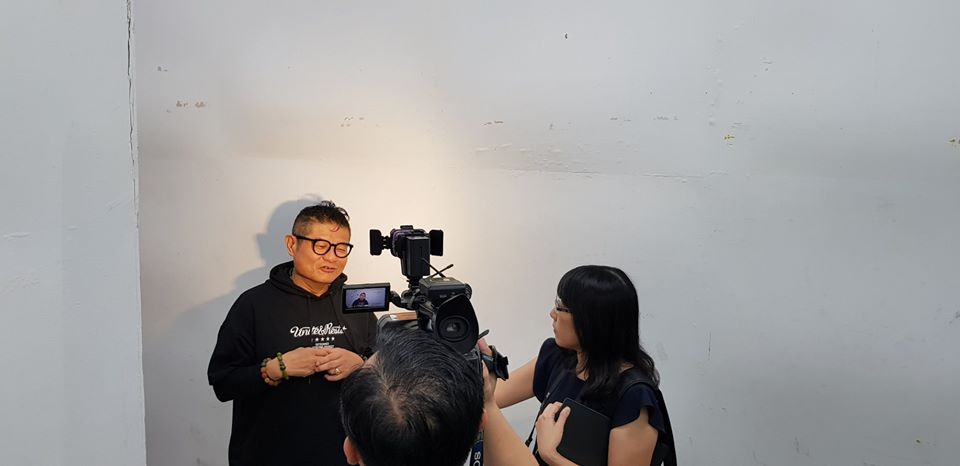 婚姻曾被退學！許效舜認「對上段婚失職」重修學分　再婚10週年「轉變愛家好男人」小24歲妻甜笑：非他莫屬