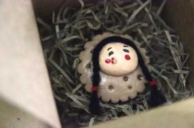 18歲少女帶父母「隱居鄉村10畝農家院」不愛都市　種花吃菜「徒手改造成夢幻田園」一家人如童話角色