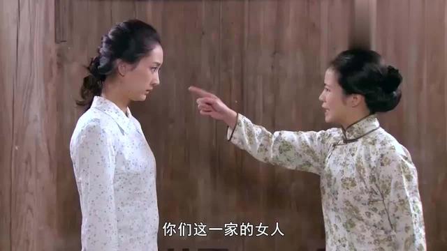 二婚嫁小8歲丈夫「婆婆退休住家裡」到處指責　拜訪夫前妻「難怪上次會離婚」恍然大悟